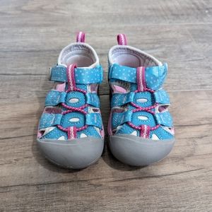 Toddler 7C Keen water shoes